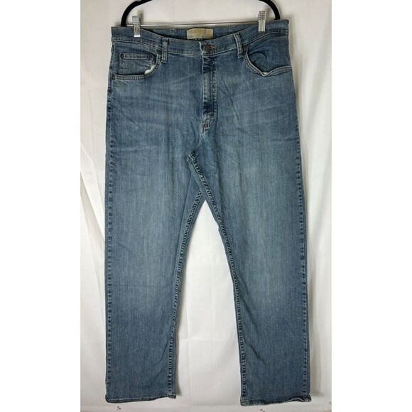 Wrangler Mens Size 36X32 Blue Comfort Relaxed Fit Mid Wash Demin Straight Jeans